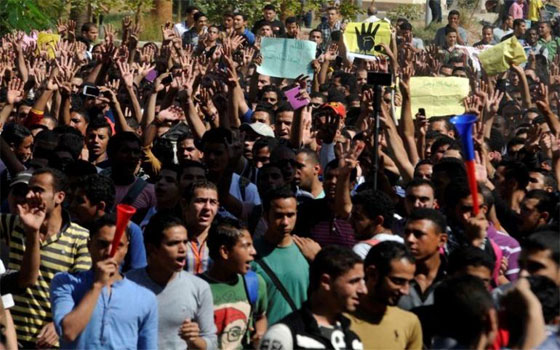 مصر اليوم - حبس طالب إخواني لتعدية على رقيب شرطة في المنيا