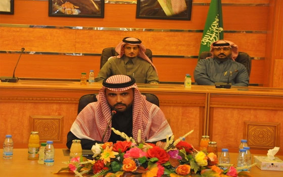   مصر اليوم - مدير تعليم حائل يتفقد حملة التوعية ومحو الأمية ويلتقي محافظ سميراء