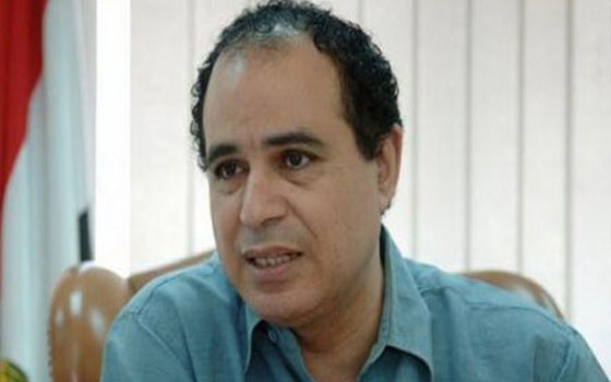   مصر اليوم - مجاهد يُكرّم الفائزين في مسابقة العامل المثالي