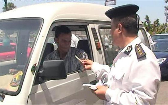 مصر اليوم - توقيف 46 متهمًا وتحرير 161 مخالفة مروريَّة شمال سيناء