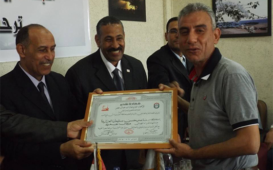 مصر اليوم - نقابة التعليّم والبحث العلمي تُكّرم المتميزين في شمال سيناء