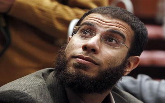 مصر اليوم - بكار يعتلي المنبر في الإسكندرية رغم قرار الأوقاف ويطالب بالتحلي بخلق النبي