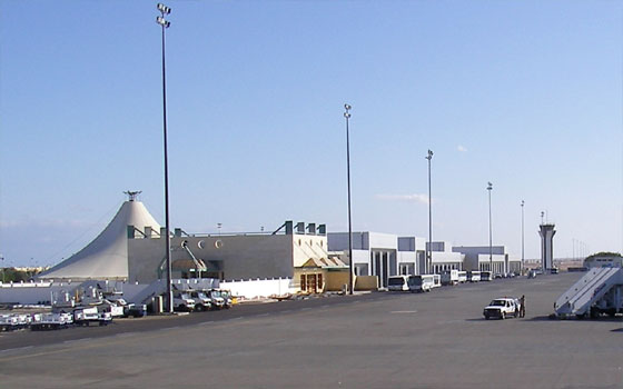 مصر اليوم - مطار الغردقة الدوليّ يستقبل 8 ألاف سائح أوروبيّ