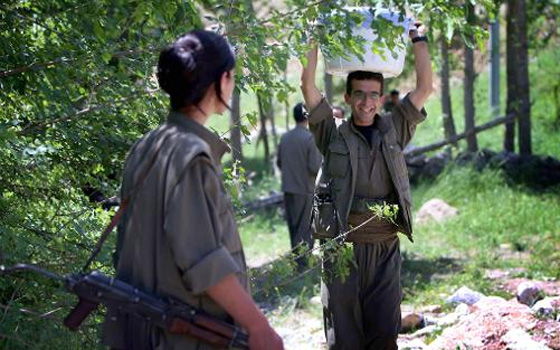  مصر اليوم - متمردون أكراد يؤسسون تنظيمًا جديدًا يدعو إلى الحوار