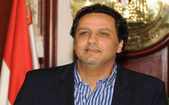   مصر اليوم - حازم عبدالعظيم يوصف من يطالب بإلغاء قانون التظاهر بـ مضحوك عليهم