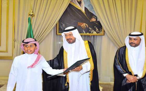 مصر اليوم - أمير منطقة حائل يكرم الطلاب المتميزين سلوكيًا في المنطقة