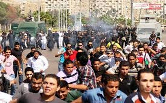   مصر اليوم - اشتباكات بين طُلاب جماعة الإخوان وأمن المدينة الجامعيَّة في القاهرة