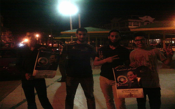   مصر اليوم - حزب النور يُنظم مسيرة بالسيارات في رأس البر لدعم السيسي