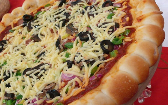   مصر اليوم - البيتزا بالهوت دوج وشرائح المشروم