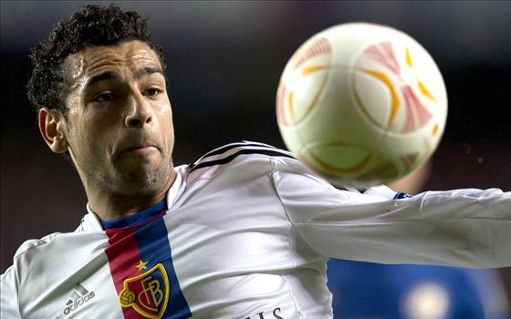   مصر اليوم - مورينيو يعتبر المصري صلاح أحد أعمدة فريق تشيلسي