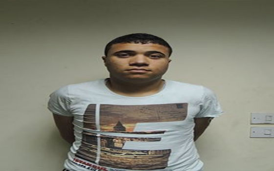   مصر اليوم - توقيف أحد المتهمين بحرق سيارات ضباط الشرطة في بورسعيد