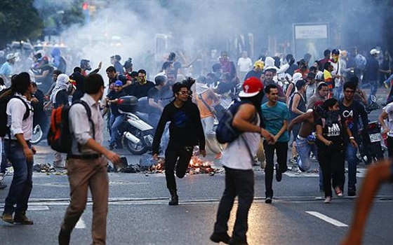   مصر اليوم - منظمة حقوقية تتهم قوات الأمن الفنزويلية بإعتقال المتظاهرين