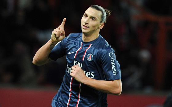   مصر اليوم - السويدي زلاتان إبراهيموفيتش يلبي دعوة رونالدو والفيس ويسافر للبرازيل