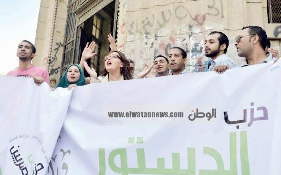   مصر اليوم - حزب الدستور يرى أن صباحي لن يصطدم بمؤسسات الدولة إذا أصبح رئيساً