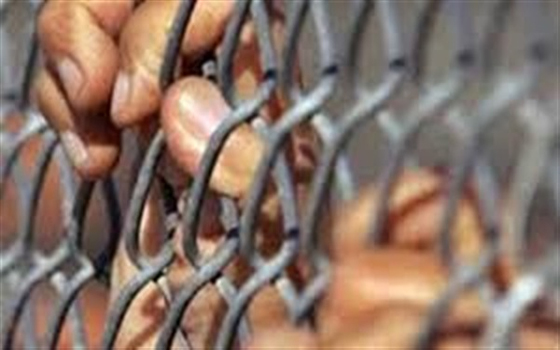   مصر اليوم - السجن المشدّد 10 سنوات لترزيّ قتل جاره بسبب دقّ الثوم