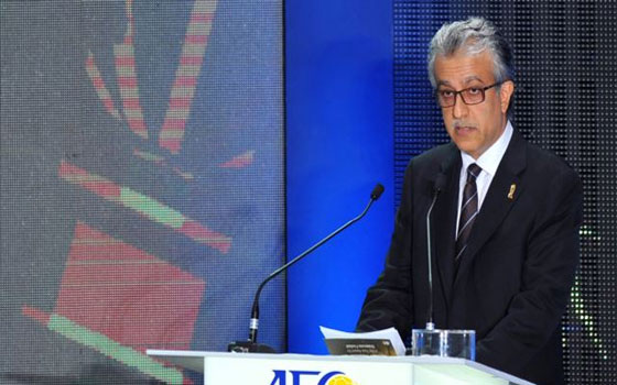   مصر اليوم - سلمان بن إبراهيم رئيس الاتحاد الآسيوي يشدد على عدم خلط السياسية بالرياضة