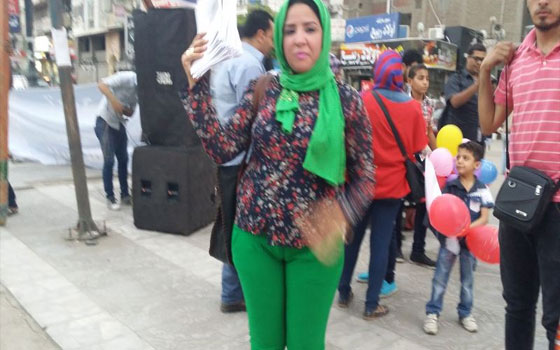   مصر اليوم - فعاليات تمرد تواصل جمع توقيعات السوايسة لدعم السيسي