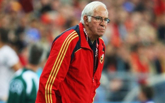   مصر اليوم - أتليتكو مدريد يخلِّد اسم مدرّبه أراجونيس على قميص نهائيّ الشّامبيونزليج