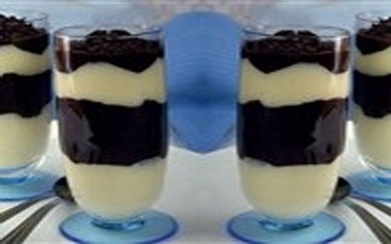   مصر اليوم - أكواب بودينغ الشيكولاة والفانيليا