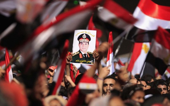   مصر اليوم - شباب مصر يطرق الأبواب في القرى دعمًا للسيسي