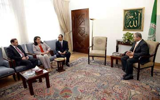 مصر اليوم - درية شرف الدين تبحث مع وزير الاعلام الاردنى تسهيل مهمة الإعلاميين العرب