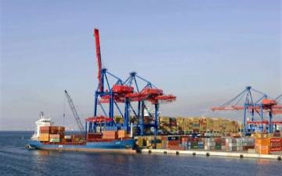   مصر اليوم - ميناء دمياط يستقبل 4 سفن بضائع عامة وحاويات