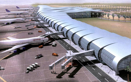   مصر اليوم - تنفيذ تجربة إخلاء لطائرة تحترق في مطار الغردقة