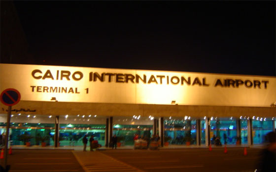   مصر اليوم - مباحث مطار القاهرة تضبط أردنيًا حاول تهريب 1896 عدسة لاصقة