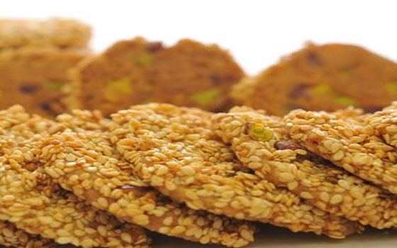   مصر اليوم - برازق السمسم والفستق