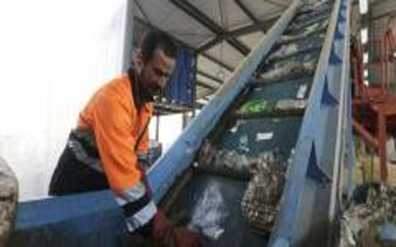   مصر اليوم - زيادات في الأجور لأكثر من مليون عامل جزائري في 2015