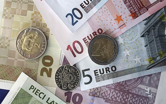   مصر اليوم - ارتفاع الدولار الأميركي مقابل العملات الرئيسية السبت