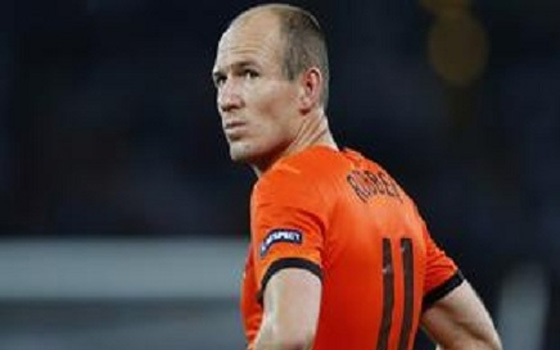   مصر اليوم - أريين روبن أولى صفقات فان جال بعد تعيينه مدربًا لمانشستر يونايتد