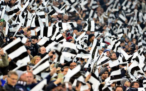   مصر اليوم - جماهير يوفنتوس تنظم مسيرة للإبقاء على كونتي