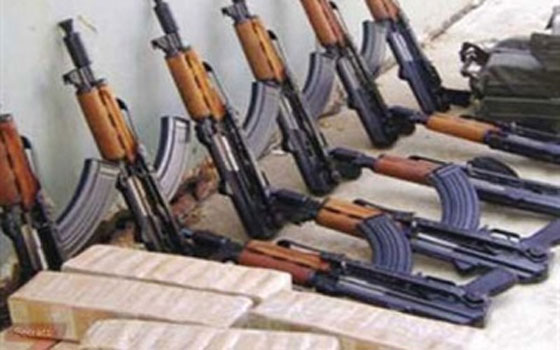   مصر اليوم - توقيّف 3 أشقاء بحوزتهم 4 بنادق و300 طلقة في الحوامديّة