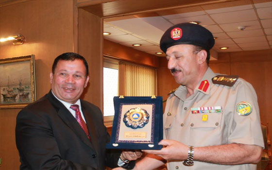   مصر اليوم - جامعة دمياط تكرّم المحافظ في احتفالات العيد القومي