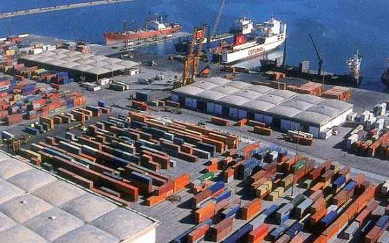   مصر اليوم - وصول شحنة بروبان من اليونان إلى ميناء الإسكندرية