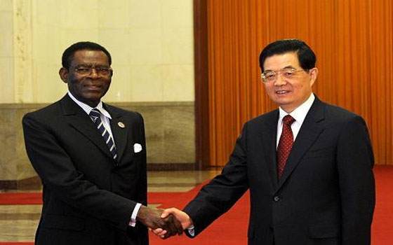   مصر اليوم - رئيّس غينيا يتعهدُ بالسعي لإعادّة مصر إلى مكانها الطبيّعي في الاتحاد الأفريّقي