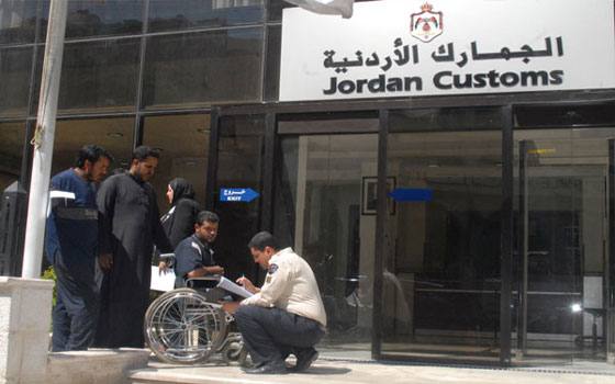   مصر اليوم - إحباط عمليّة تهريب ضخمة للسجائر في الأردن