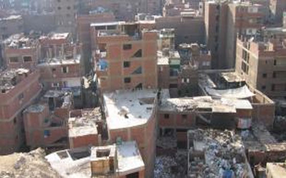   مصر اليوم - انتشار العشوائيّات يهدد النشاط السياحي في الغردقة