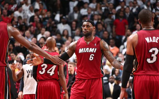   مصر اليوم - الدوري الأميركي: جيمس يضع ميامي على بعد فوز من بلوغ النهائي