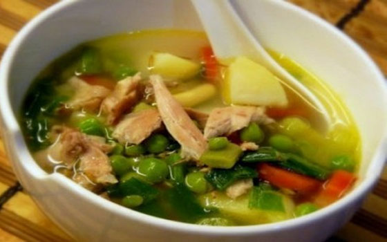   مصر اليوم - شوربة الدجاج بالخضراوات