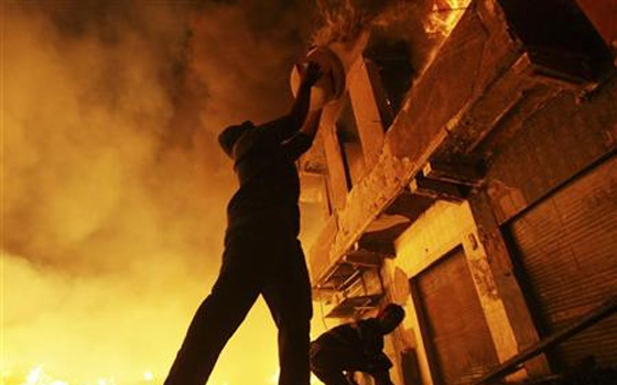 مصر اليوم - السيطرة على حريق شب في شركة لصناعة الورق بشبرا الخيمة