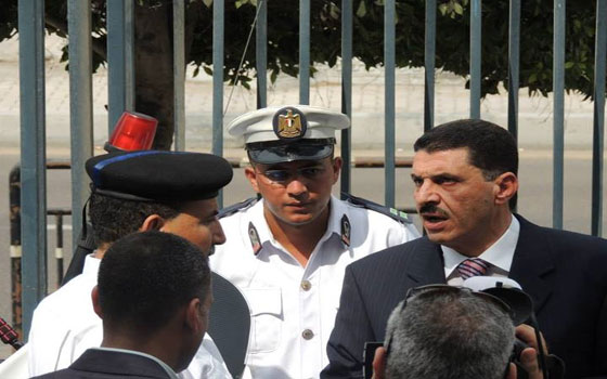   مصر اليوم - القبض على 9 أشخاص في مقهى قمار في الإسكندريّة