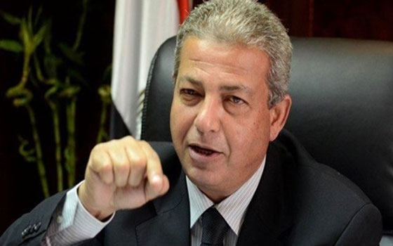 مصر اليوم - عبدالعزيز يستقبل كرم جابر ورئيس اتحاد المصارعة