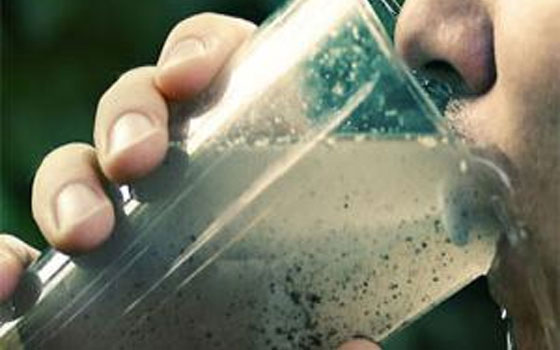   مصر اليوم - مدينة في الصين تعلق إمدادات المياه بعد الاشتباه في تلوثها