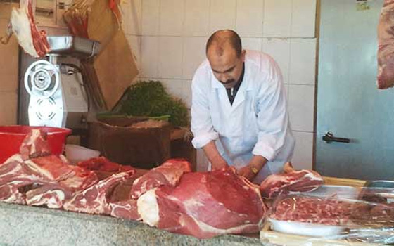   مصر اليوم - وزارة الزراعة تطرح لحومًا بلديةً بأسعار مخفضة وتدفع بمنافذ متنقلة في المناطق الشعبيَّة