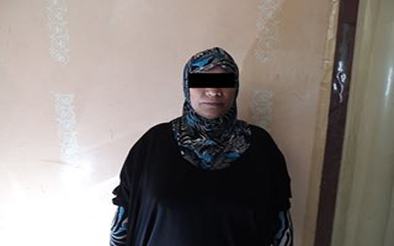   مصر اليوم - أمن بورسعيد يُوقِف سيدة بحوزتها 318 قُرصًا مُخدِّرًا في حي الزُّهور