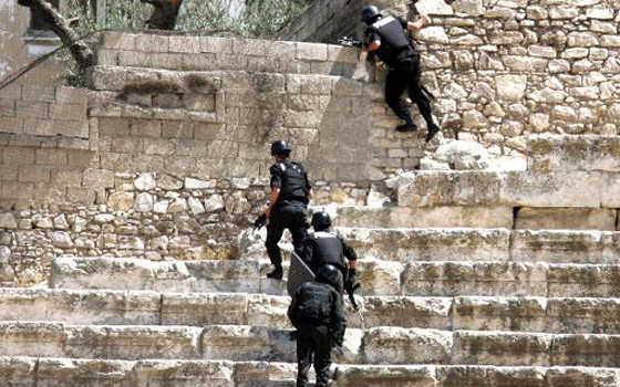   مصر اليوم - أردني يقتل أبنته بعد إسلامها وشغب شمال الأردن آثر خلاف على دفنها
