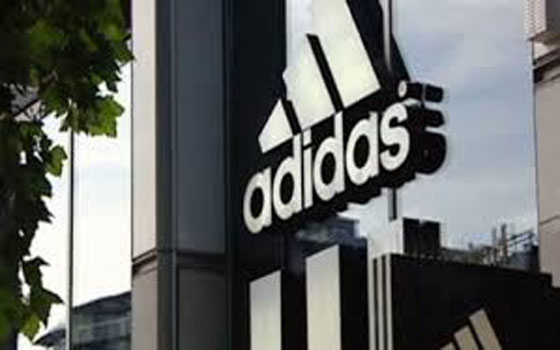   مصر اليوم - أزمة أوكرانيا تتسبب في انخفاض مبيعاتأديداس