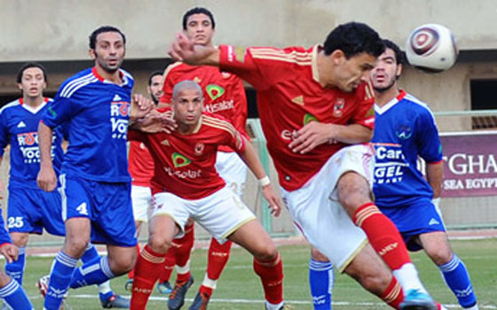   مصر اليوم - انتهاء الشوط الأول بالتعادل الإيجابي بين فريقي الأهلي وطوخ